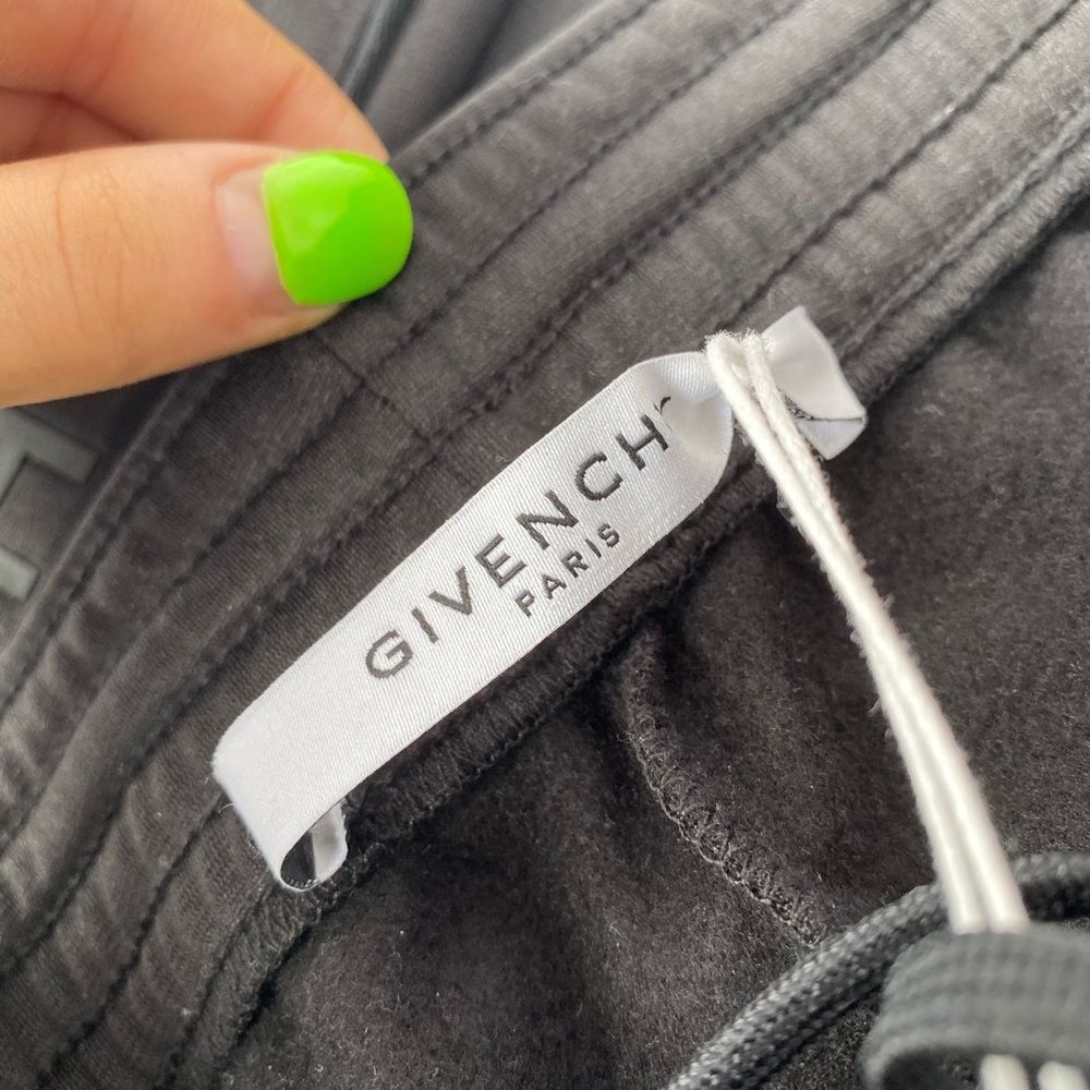 ❌SOLD❌ GIVENCHY BNWT Side Logo Track Pants - Picture 5 of 8